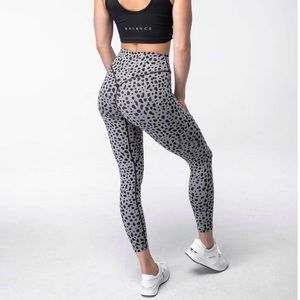 Like new balance athletica midnight snow pant